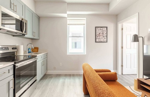 Passyunk Square Apartment | Luxe & Convenience Center City