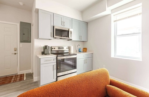 Passyunk Square Apartment | Luxe & Convenience Center City
