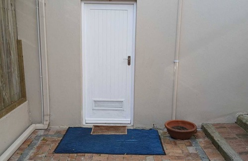 Scott Estate Cottage | Luxe Cottage in Cape Town nearby beach