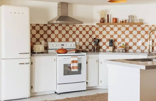 Yucca Valley House | Luxe Desert Retreat: Hot Tub, Cowboy Pool & Outdoor Shower
