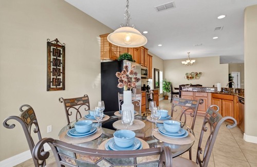 West Haven House | LUXE DISNEY HOME, POOL W/SPA, GAME ROOM, FREE NETFLIX & WIFI