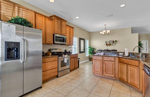 West Haven House | LUXE DISNEY HOME, POOL W/SPA, GAME ROOM, FREE NETFLIX & WIFI