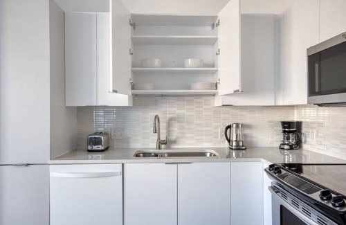 Chinatown Apartment | Luxe Downtown/Financial District 1BR w/W/D & Gym, by Blueground