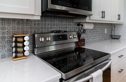 Mechanicsville House | Luxe Downtown Retreat: Skyline Views