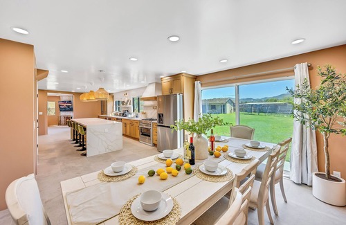 Norco House | Luxe Dream Retreat: USA Vacation Home!