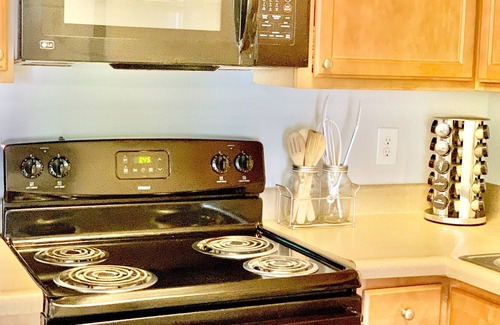 Villa Heights House | LUXE Emerald - Plaza Midwood, NoDa, Uptown