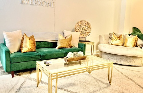 Villa Heights House | LUXE Emerald - Plaza Midwood, NoDa, Uptown