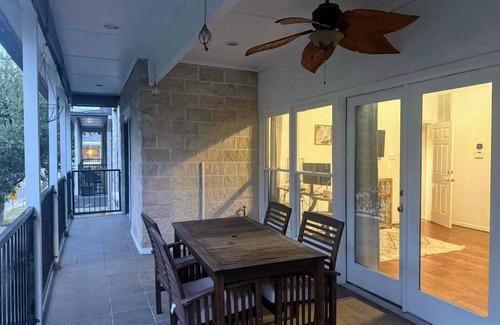 Oak Lawn House | Luxe Escape South of Highland Park!