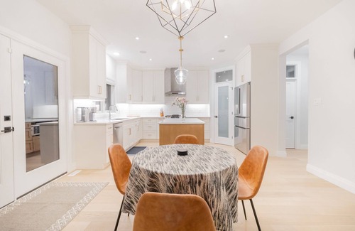 London House | Luxe Exclusive 4 Bedroom House