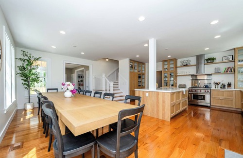 Miami Park House | Luxe family-friendly lake house-hot tub, heated pool, great golf nearby, & more!