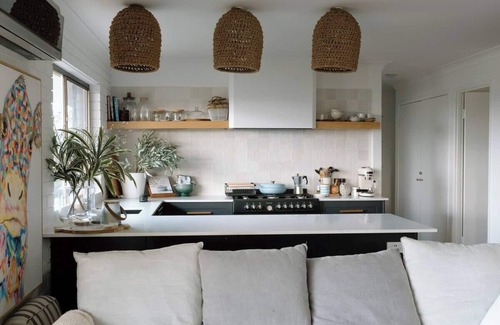 Kidaman Creek House | Luxe Farmstay & New Tiny Home, Animals and Views!