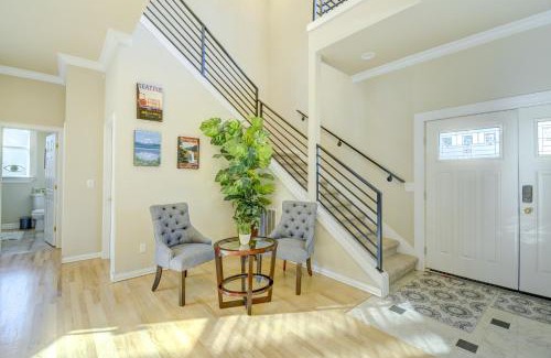 Federal Way House | Luxe Federal Way Rental - Walk to the Water!