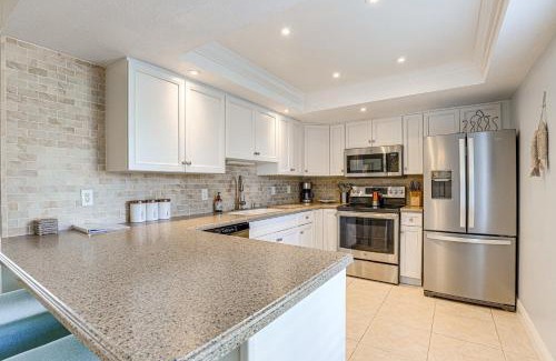 Fort Pierce Apartment | Luxe Fort Pierce Beach Condo with Golf Views!