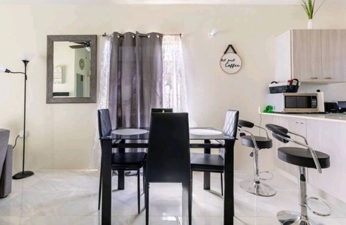 Discovery Bay Villa | Luxe Haven Retreats come Experience Jamaica 🇯🇲. 2 bedroom 2 bathroom Villa