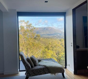 Mount Nelson Apartment | Luxe Hobart Villa - Boxwood