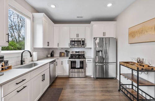 Talbot's Corner House | Luxe Home with Gated Parking, Private Balcony & 4 miles to Downtown