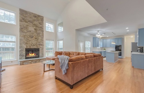 Friendly House | Luxe home with great amenities close to MGM, National Harbour, DMV