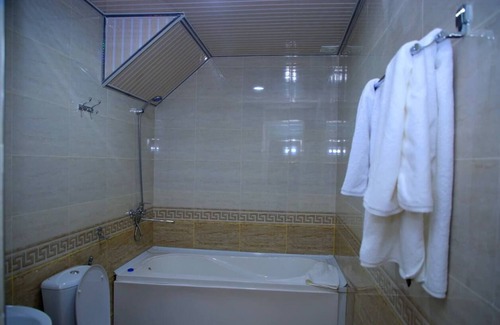Samarkand House | Luxe House Boutique