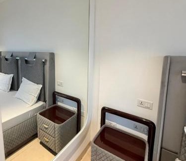 Gurugram Apartment | Luxe jacuzzi studio key 2