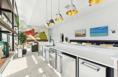Charlotte Apartment | Luxe King 2BR Suite in South End Charlotte!