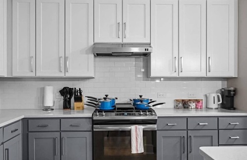Charlotte Apartment | Luxe King 2BR Suite in Waverly Charlotte!