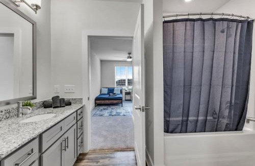 Hayes Apartment | Luxe King 2BR Suite Mins to Downtown Durham