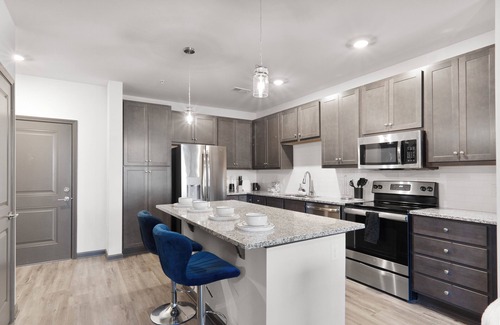 North Raleigh Apartment | Luxe King 3BR Suite in North Raleigh