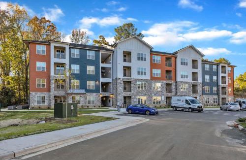 Hayes Apartment | Luxe King 3BR Suite Mins to Downtown Durham