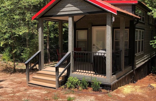 Mount Vernon Cabin | Luxe Lake house - 1 Bed/2 Bed Loft