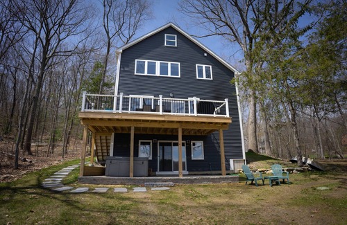 Vernon House | Luxe Lake House