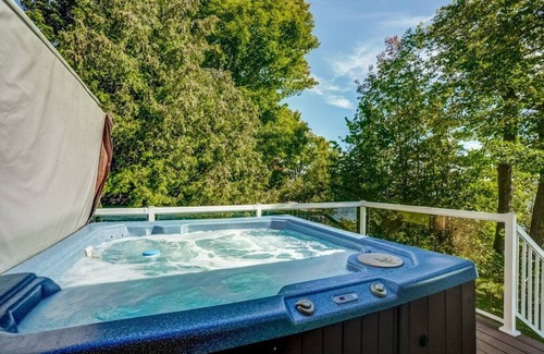 Head Lake Cottage | Luxe Lakefront 4-Season Escape on Head Lake- Hot Tub, Sauna, Trails & Epic Dock!
