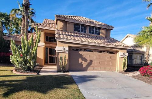 Ahwatukee Foothills House | Luxe Lakewood Villa