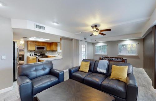Ahwatukee Foothills House | Luxe Lakewood Villa