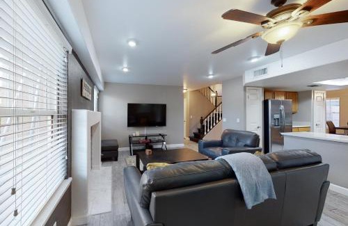 Ahwatukee Foothills House | Luxe Lakewood Villa