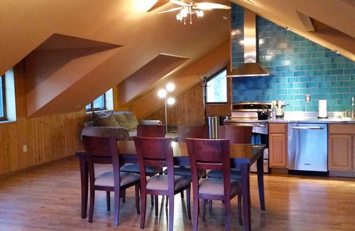 Hunter Apartment | Luxe Loft apartment with Hunter mtn. views on private estate.