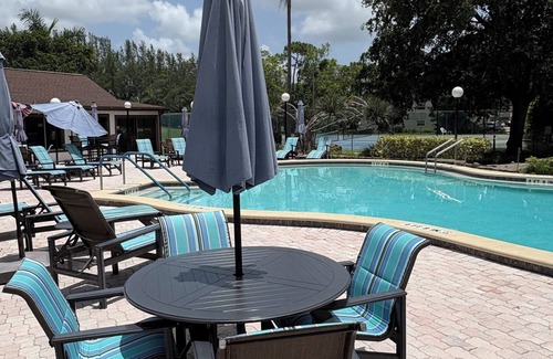 Central Naples House | LUXE LOFT NAPLES