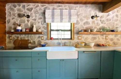 Ellenville House | Luxe Log Cabin w NEW HEATED SALTWATER POOL