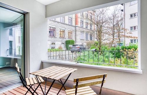 Muhlebach Apartment | Luxe Mühlebach 3.5 Room w/W&D, Parking, 2 mins to Seefeld, by Blueground