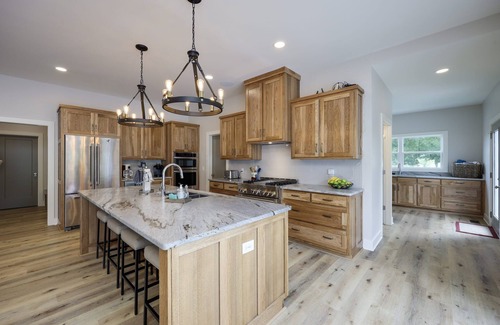Lebanon House | LUXE - Majestic Manor - Countryside Retreat - 100 Acre Woods