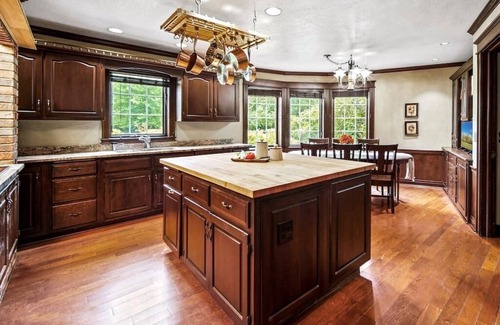La Porte House | ~ Luxe Manor w/Dream Amenities Indoor Pool & More~