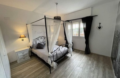 Godelleta Ski Chalet | Luxe Mediterranean Villa | Pool | ChillOut | BBQ