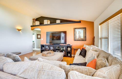 Glade Park House | Luxe Mesa View Home on 35 Acres with Wraparound Deck