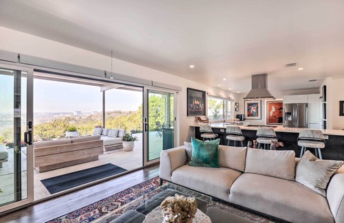 Sky Forest House | Luxe Mid-Century Austin Home w/Canyon Views