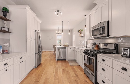 Macalester - Groveland House | ≪❈≫ Luxe Modern Farmhouse Retreat > St. Paul MN ~ Twin Cities <