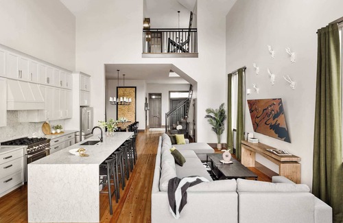 Faubourg Lafayette Hotel | Luxe Modern Home | Heated Pool & Spa