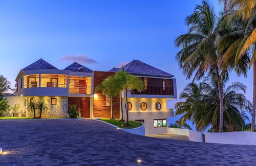 Port Antonio Villa | Luxe Modern Six-bedroom Cocosan Villa, Access to Geejam Hotel