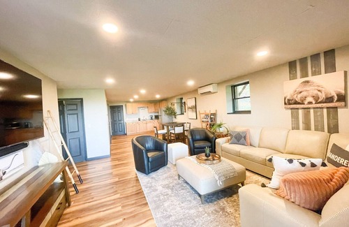 Greenville - Spartanburg Cabin | Luxe Mountain getaway only 15 minutes from the city!