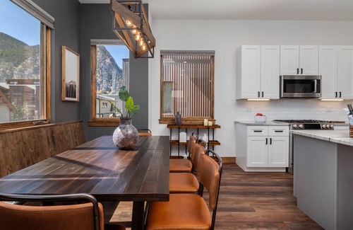 Frisco House | Luxe Mountain Townhouse Steps from Main St & Shuttle