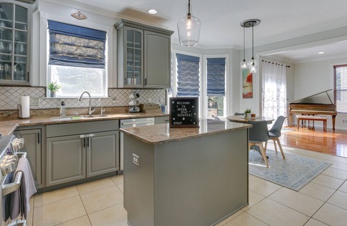 Matawan House | Luxe New Jersey Vacation Rental: Hot Tub, Sauna