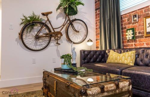 Jasper Place Apartment | Luxe New York Style Bsmt Suite, Near DT & WEM, King Bed, WiFi